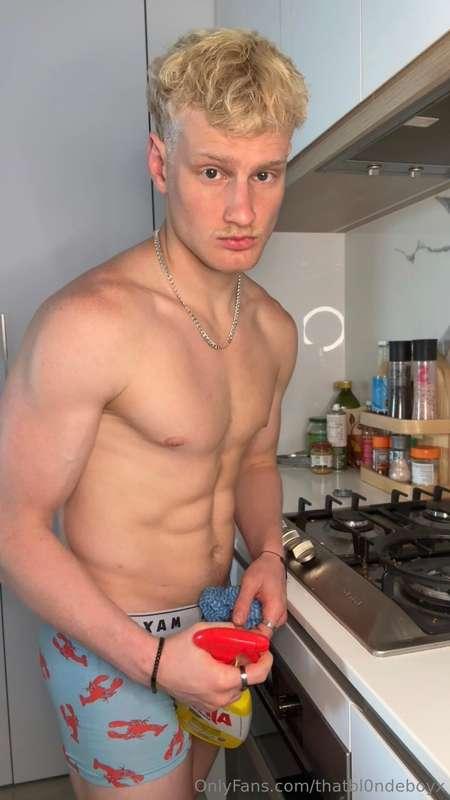 who wants to hire me to come clean 🧼🍆