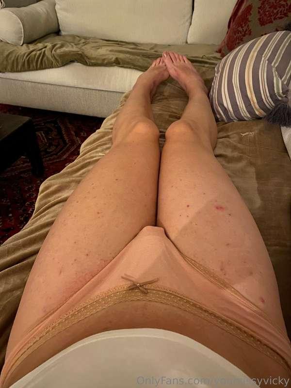 Lonely, locked, tipsy and horny… 🥺