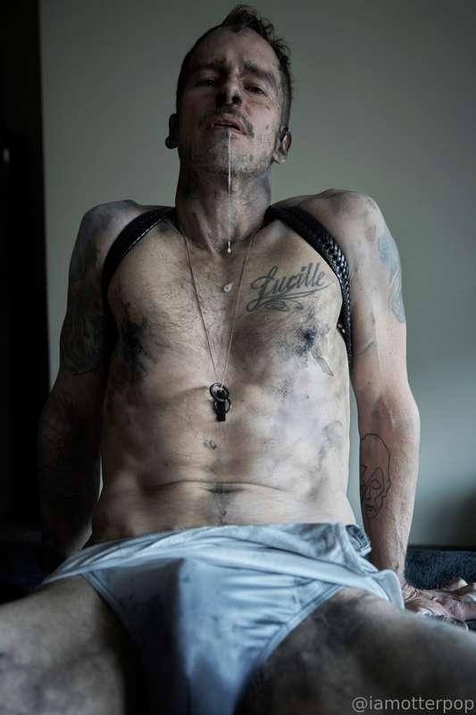 iamotterpop image #0