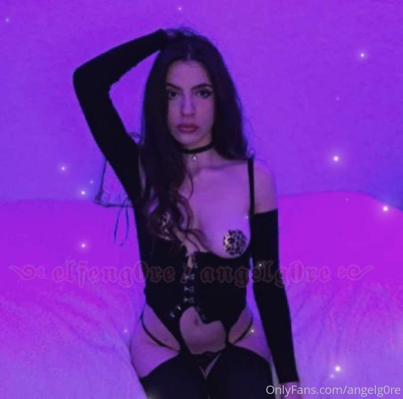 ₒ 𐐪𐑂 ♡ 𐐪𐑂 ° pretty lil body with a face to match ₒ 𐐪𐑂 ♡ 𐐪𐑂 °