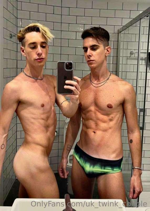 uk_twink_couple image #3