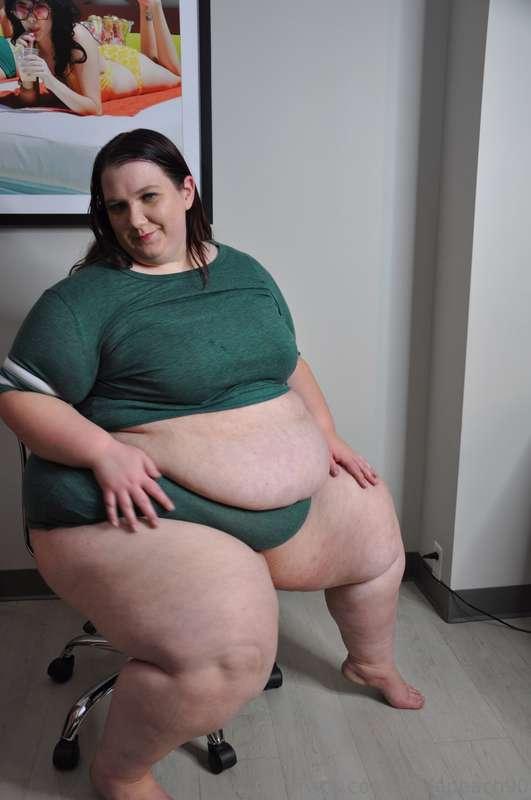 kaylapeach90 image #0