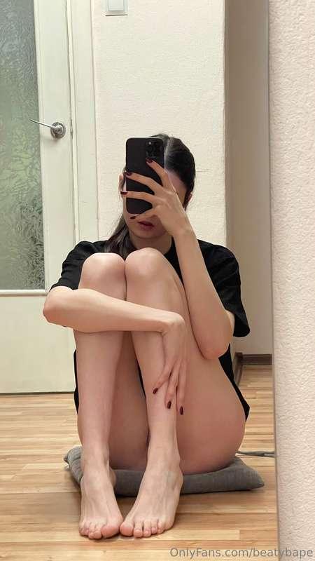 I like to sit on the floor sometimes🥰