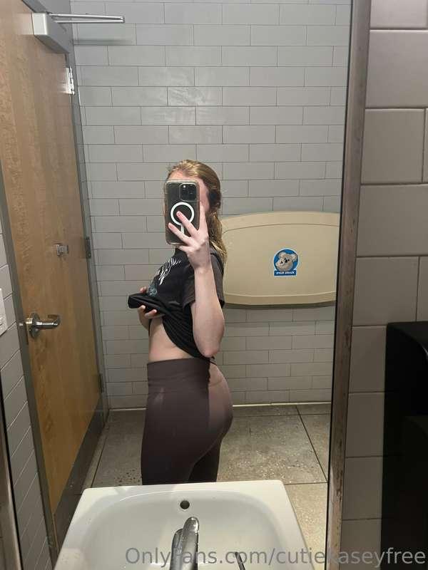Don’t forget to sub to my premium account for wayyy more con..