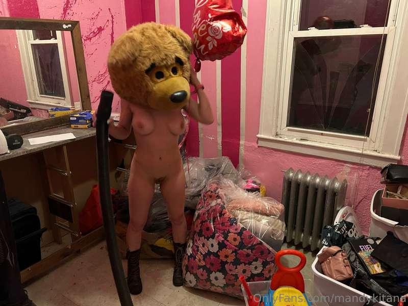 Bear with me? #Surreal trap house situations. Ty for y’all’s..