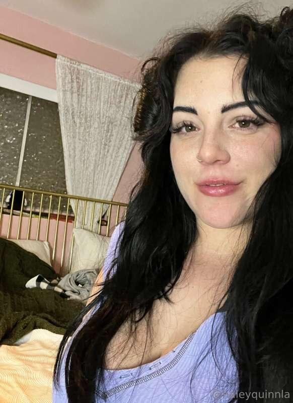 ### TITTY FUCK ME 🍆🍒
slide your dick inside of my pussy and ..