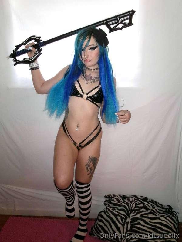 Be honest. . .are you into alt girls or just here for the ch..