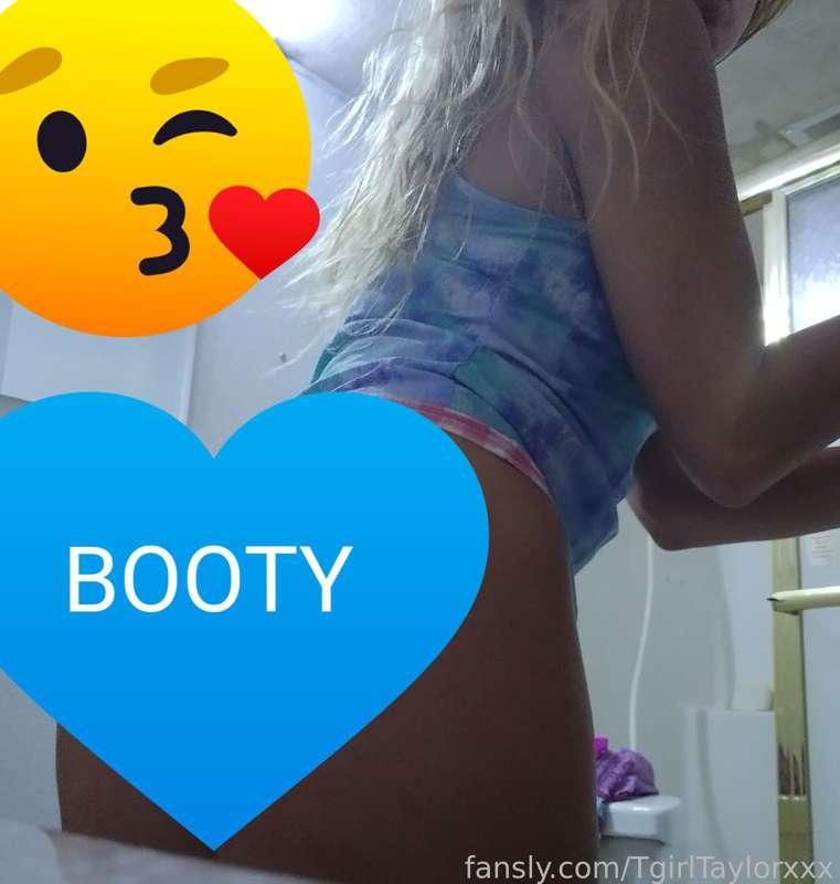 Wanna see me go from soft 🥺 to hard ☺️?? 
 I hope you don't mind a girl with a little extra.... 😉😉😉😉


#fyp #trans #ts #transgirl #transgender #tgirl #mtf #sissy #subscribe #blonde #soft #hard #booty #ass #butt #dick #penis