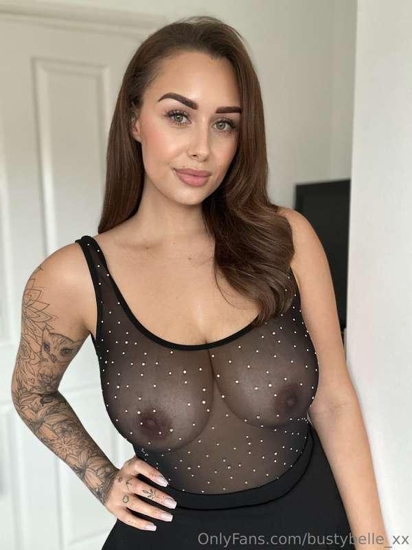 Tell me your best chat up line 😉👇🏼