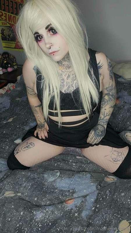 mzmeowmers image #1