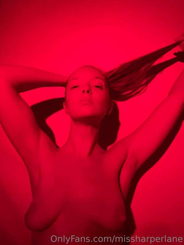 🌞 Have you ever sunned your balls? 🌞

Getting sun and red li..