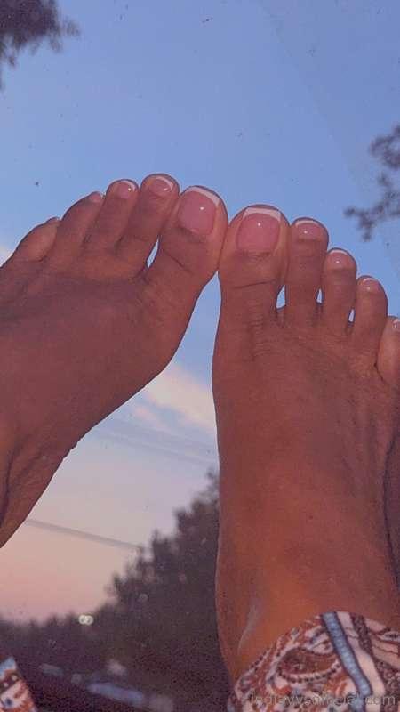 😋