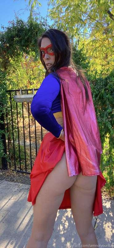 💀31 DAYS OF HALLOWEEN 💀SuperGirl Cosplay - Part 3