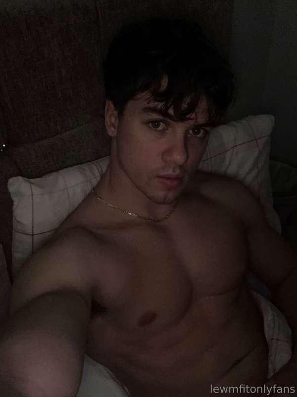Chilling tonight let’s communicate 😜