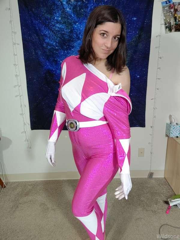 Have you seen the NEW Pink Ranger set?  It has all the old g..