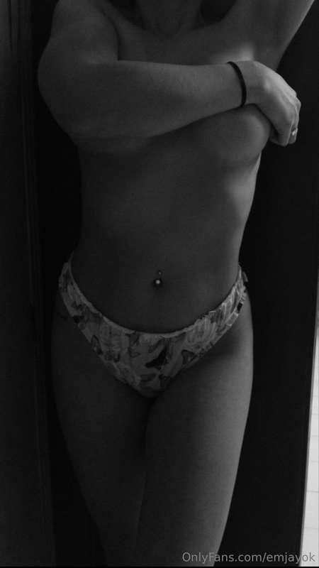 @charis20 
@charis20
Join my subs💋  You will not regret it😍 ..