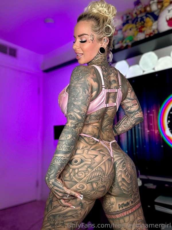 Wanna smack ?!