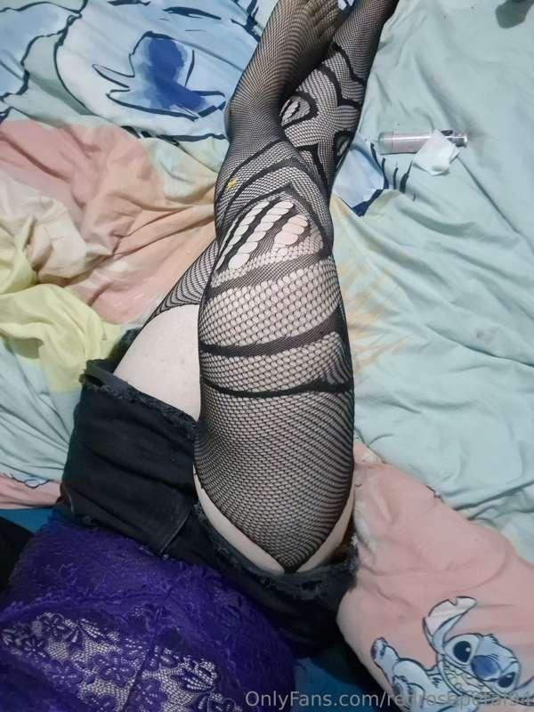 redrosepetal94 image #1