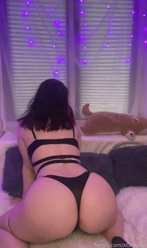 xcrybebi image #1