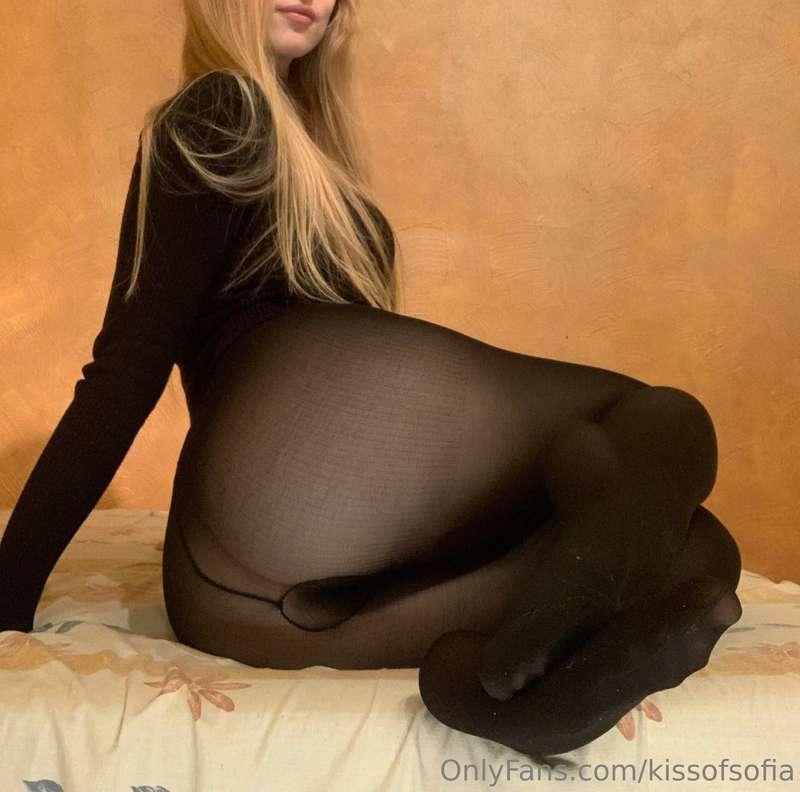 kissofsofia image #0