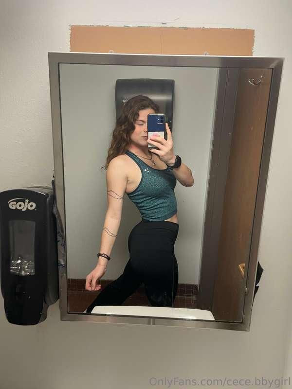 🖤💚🥰😈