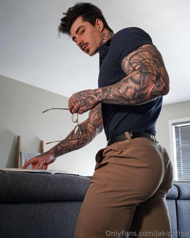Excuse me, but are you even paying by attention 😏..?
Check o..