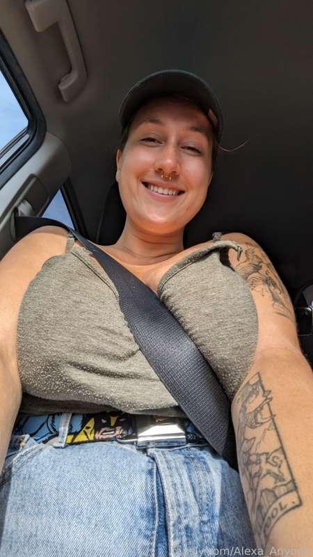 Scroll through to squeeze them 🍈🍈

#bigboobs #bignipples #chubby #tattooed #roadtrip