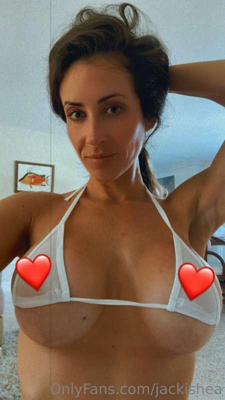 Remember this white bikini from my last try on haul?? 😘 (che..