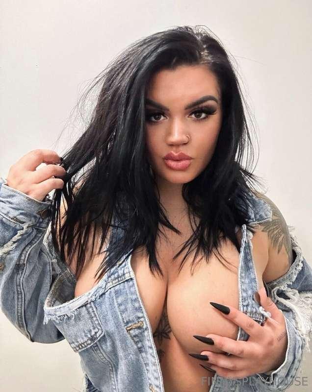 Girls just love having their first mainstream porn experienc..