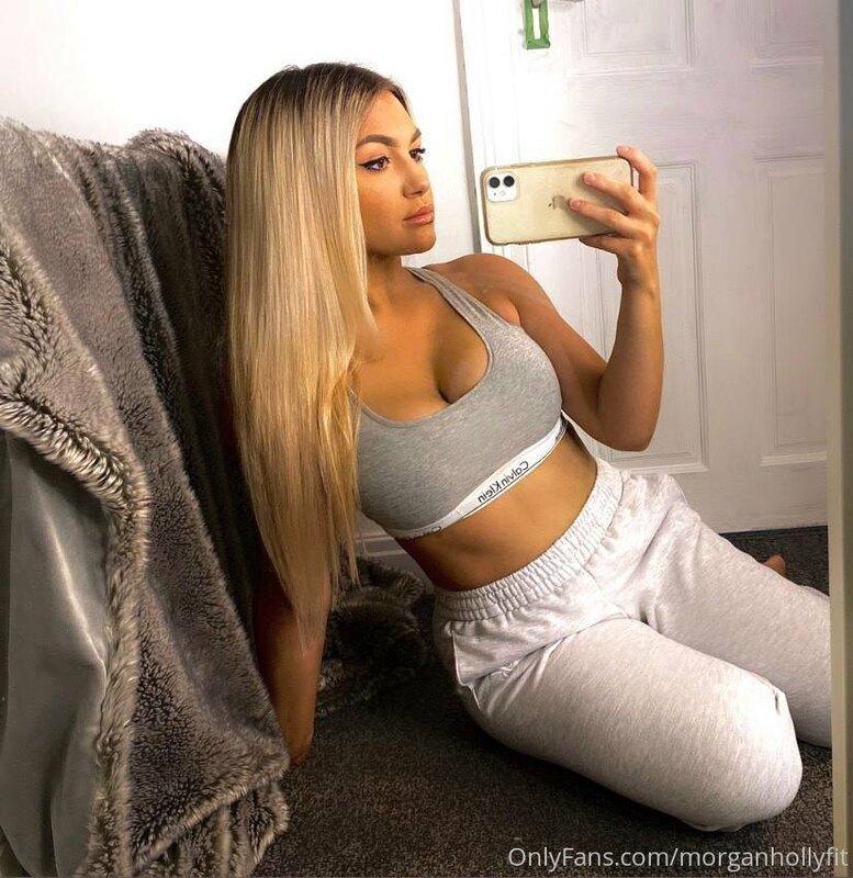 Waiting for you to message me ?