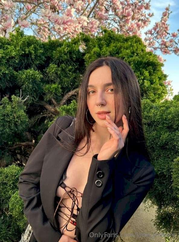 Hey honey, your sexy princess @mikahot69 👸🏻 is just dying fo..