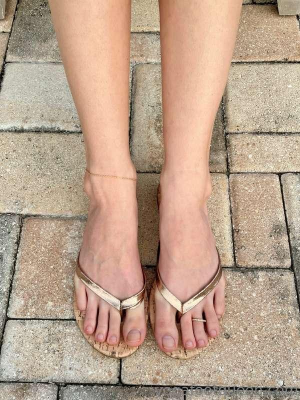 Happy Toesday ✨