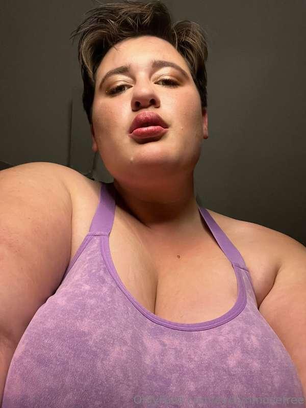 😈