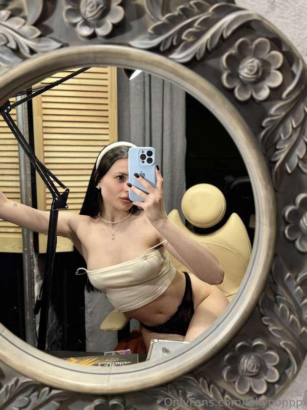 Would I save your life today or make you cum everywhere???😋😈