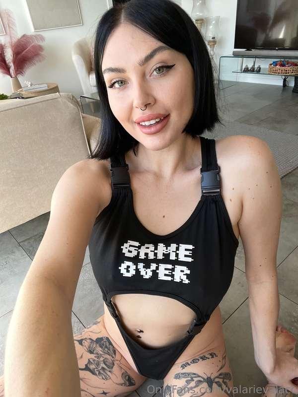 ## GAME OVER 🎮👾🕹️