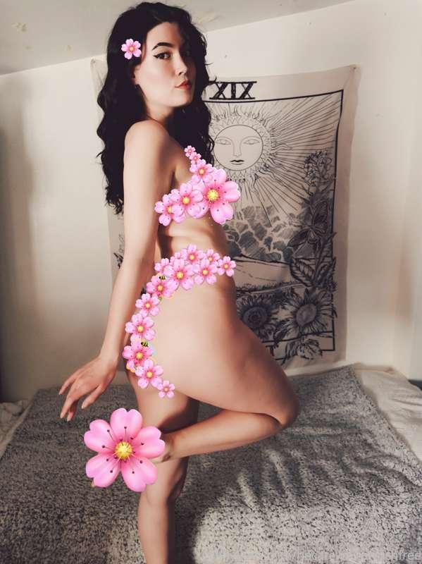 hecatewhitewitchfree image #1