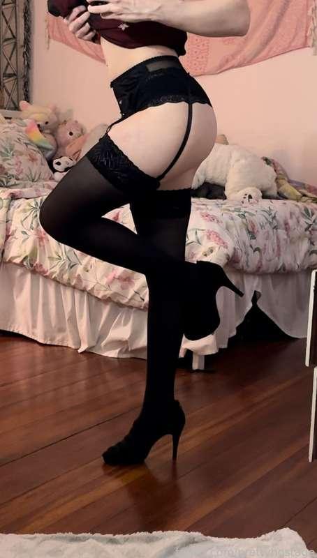 prettyhostage image #10