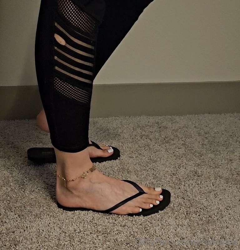 Do you love my perfect feet in flip flops?