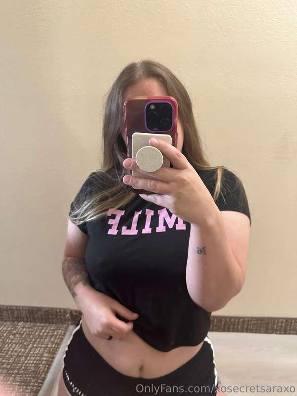 Swipe to see my titties 😝