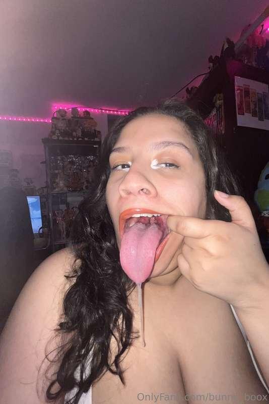 slurp up my drool ♡︎