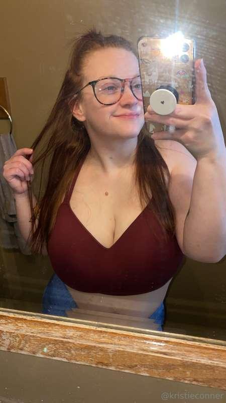 I’m getting color back in my hair today!! Also I’m getting B..