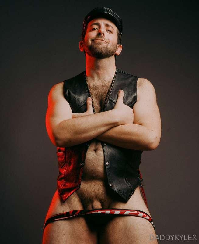 Happy Sunday Ladies and Gents. Daddy has been filming all we..