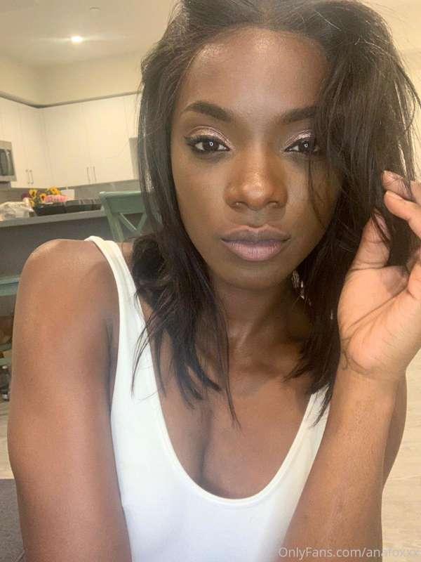 Down to have a little fun with me baby? 👸🏾😋