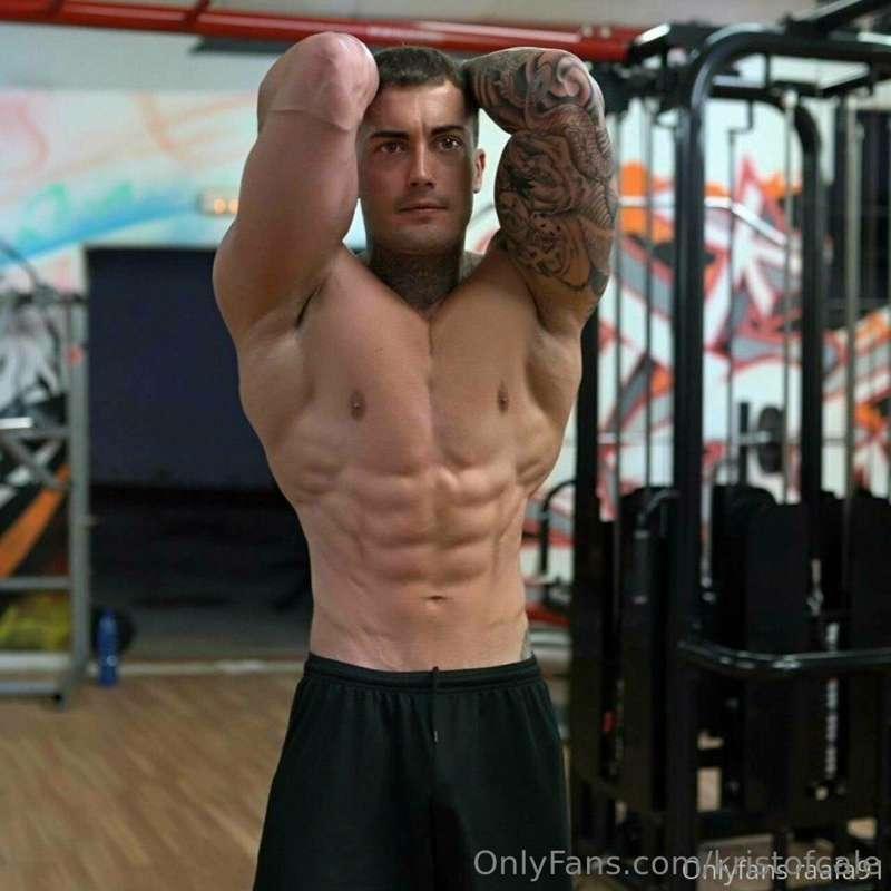 kristofcale image #4