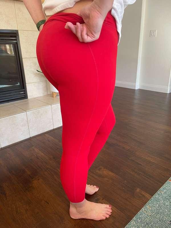 Hmmm…. And maybe booty for Butker? 🤔😜