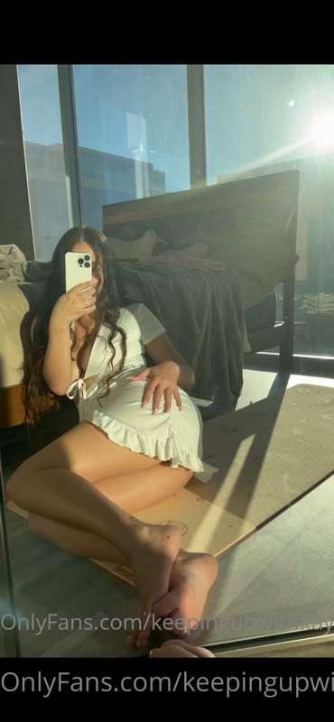 Pretty in white 🥰