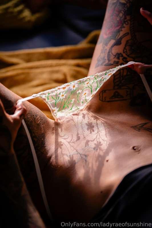 ladyraeofsunshine image #0