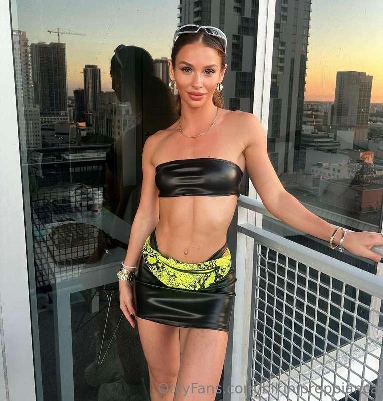 First post on my OF💗 I am Bianca and I am a bikini prep girl..