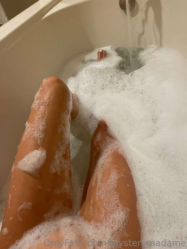 mysterymadame image #4