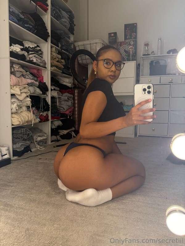 I my knees for daddy😉😇